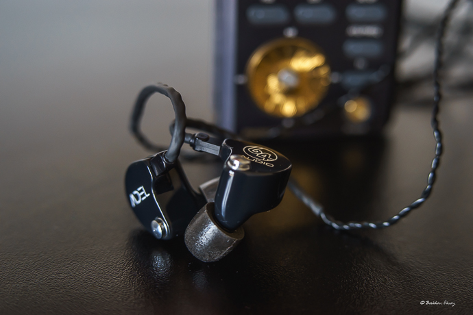 64 AUDIO U12 ADEL