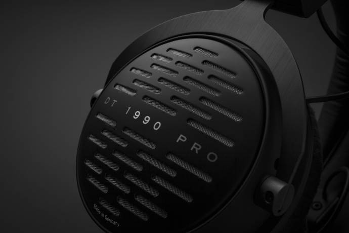 Beyerdynamic DT-1990 Pro Review –