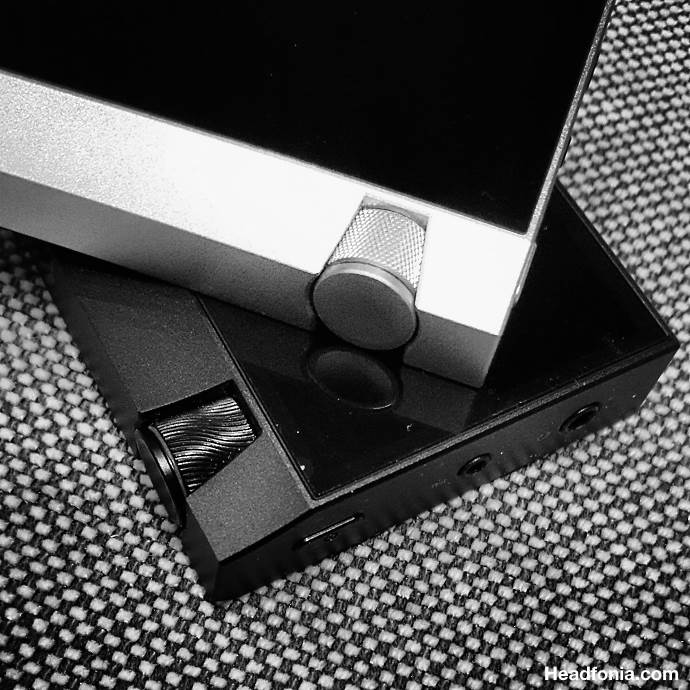 Review: Astell&Kern AK70ii - One up. - Headfonia Reviews