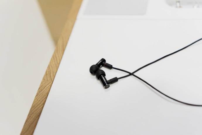 Review: Final Audio E4000 & E5000 - Summer Love - Headfonia Reviews