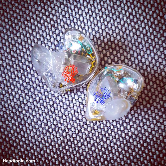 Review: Ultimate Ears UE LIVE - Save the bees - Headfonia Reviews