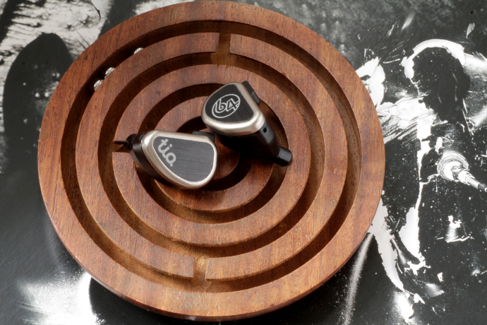 64audio tia trio