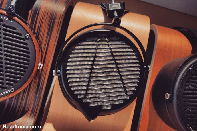 Audeze mx4 top