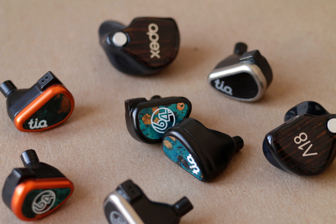 64 Audio Fourté Noir