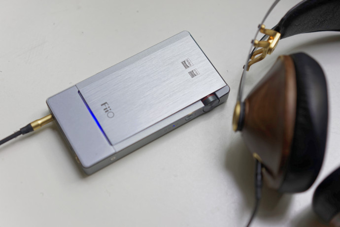 Review : FiiO Q5S - S for Super - Headfonia Reviews