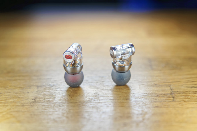 ddhifi-janus-e2020a-iem-headfonia-review-18