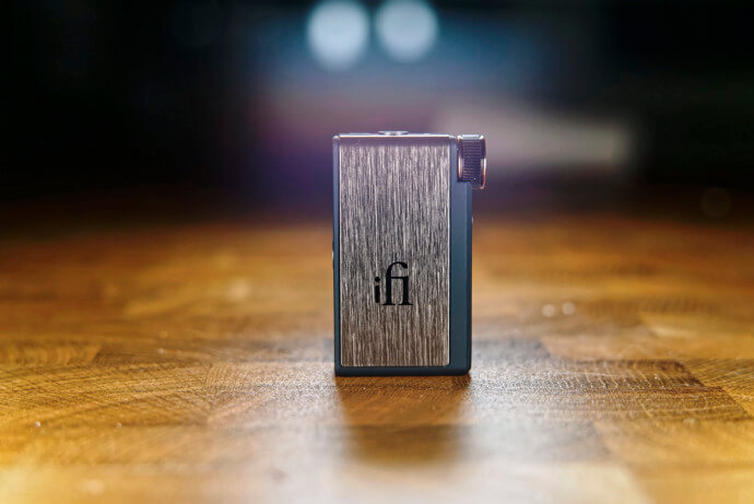 dac-ifi-audio-go-blu-review-headfonia-16