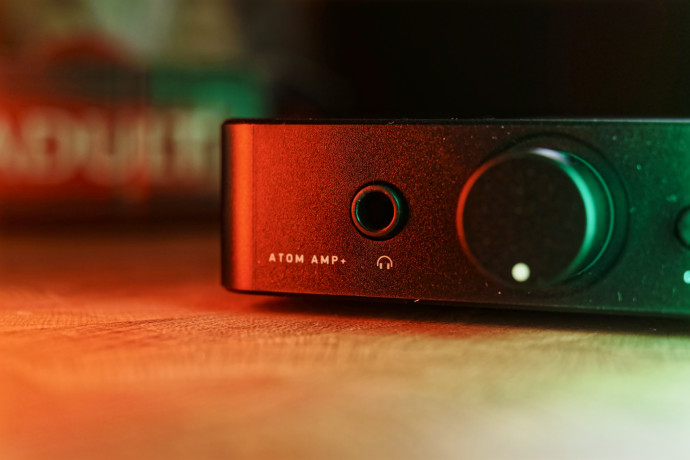 headphone-amp-jds-labs-atom+-amp-hevi-headfonia-37