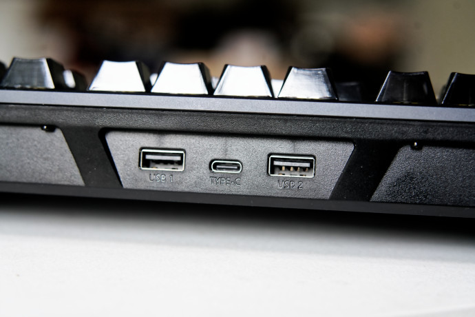audiophile-keyboard-fiio-kb3-headfonia26