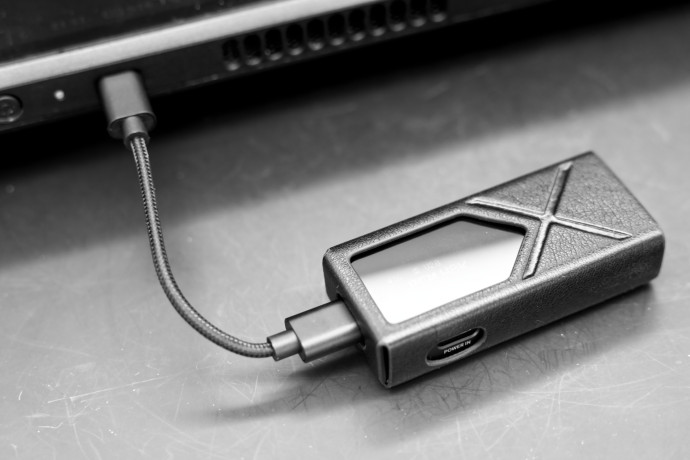 usb-dac-fiio-ka17-headfonia-20