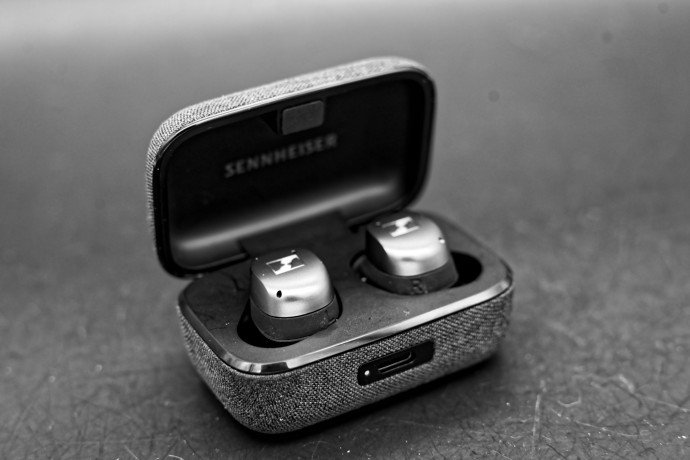 iem-sennheiser-momentum-true-wireles-4-headfonia-13