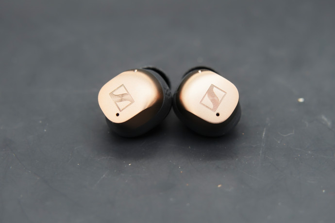 iem-sennheiser-momentum-true-wireles-4-headfonia-19