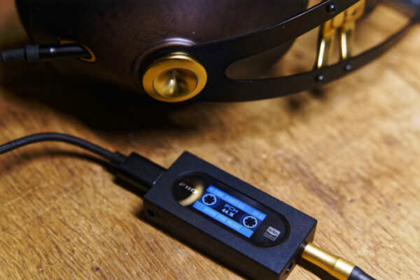 dac-amp-fiio-ka15-headfonia-42