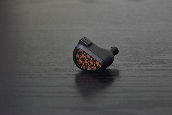 64 Audio Solo